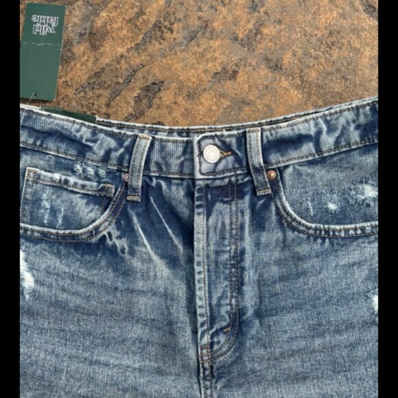 High Rise Cut Off Shorts - Picture 2 of 4